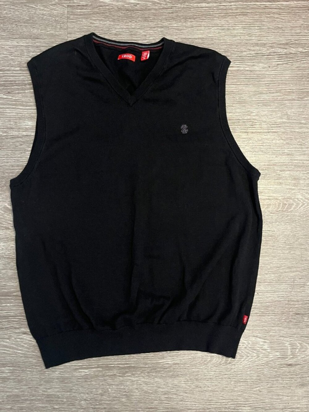 IZOD Men's XL Black Cotton V-Neck Sweater Vest - Sleeveless Knit Pullover